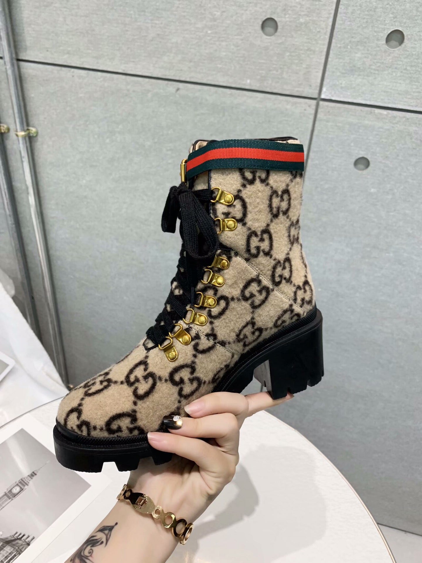 2XB192ZDE Stylish leather boot (top layer leather lining)