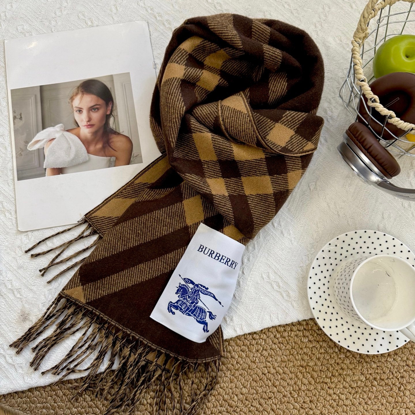 185ZR32WDE Stylish Winter Scarves