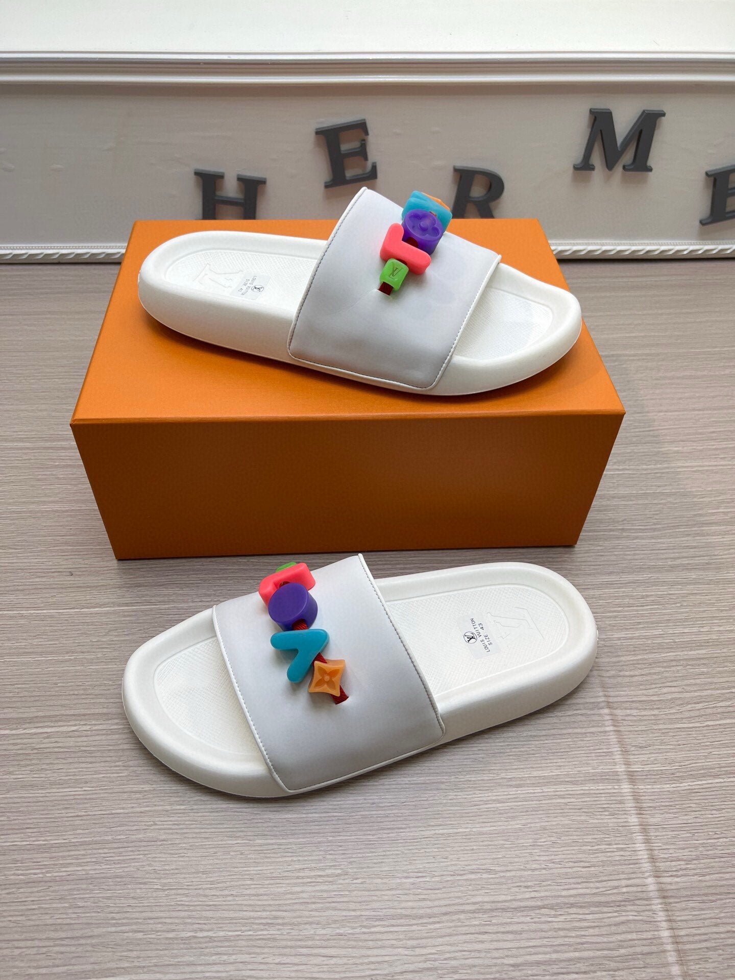 54E23ZDE Stylish Sole thickness 3cm
