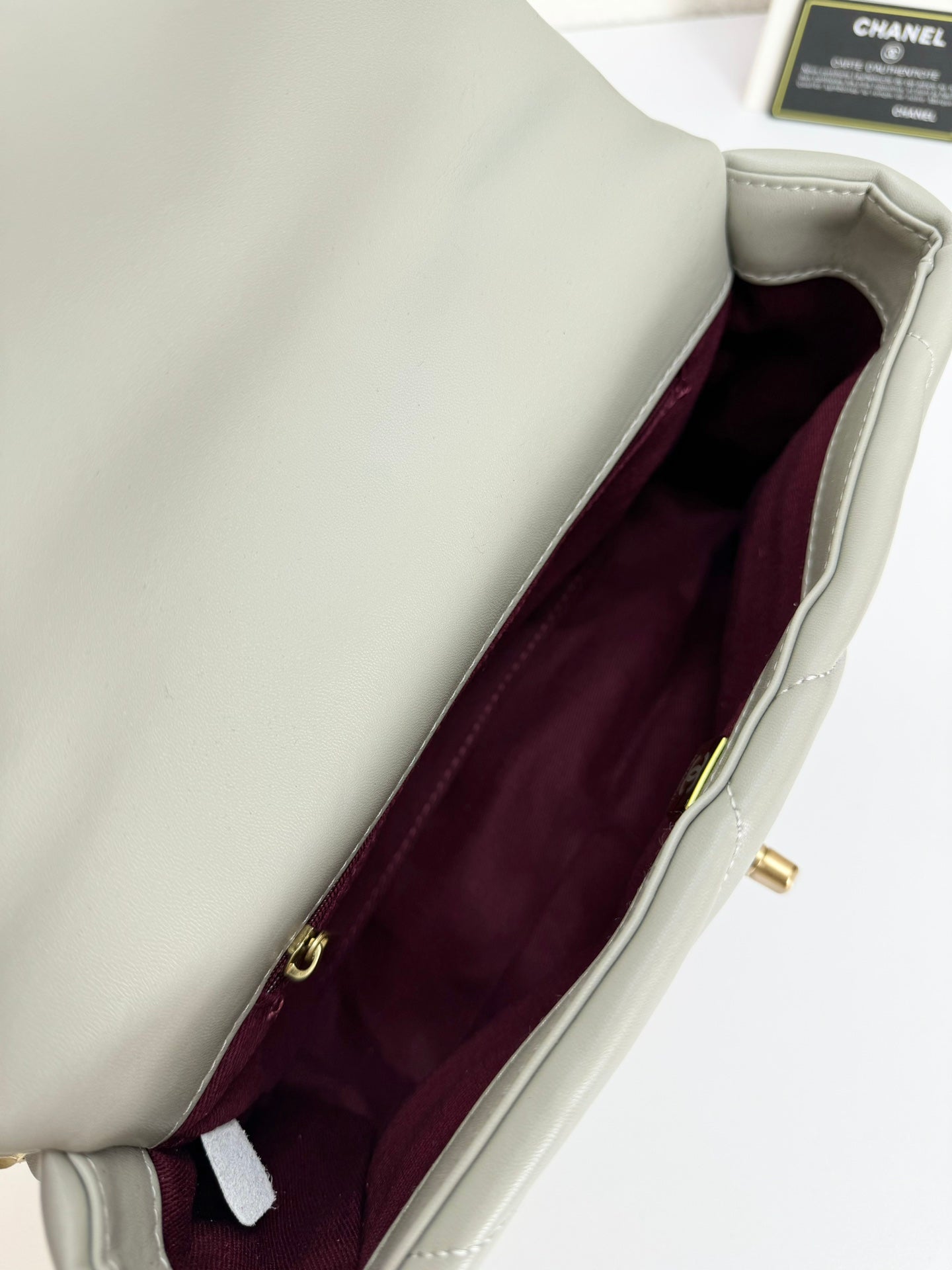 1WC85BDE Stylish leather bag