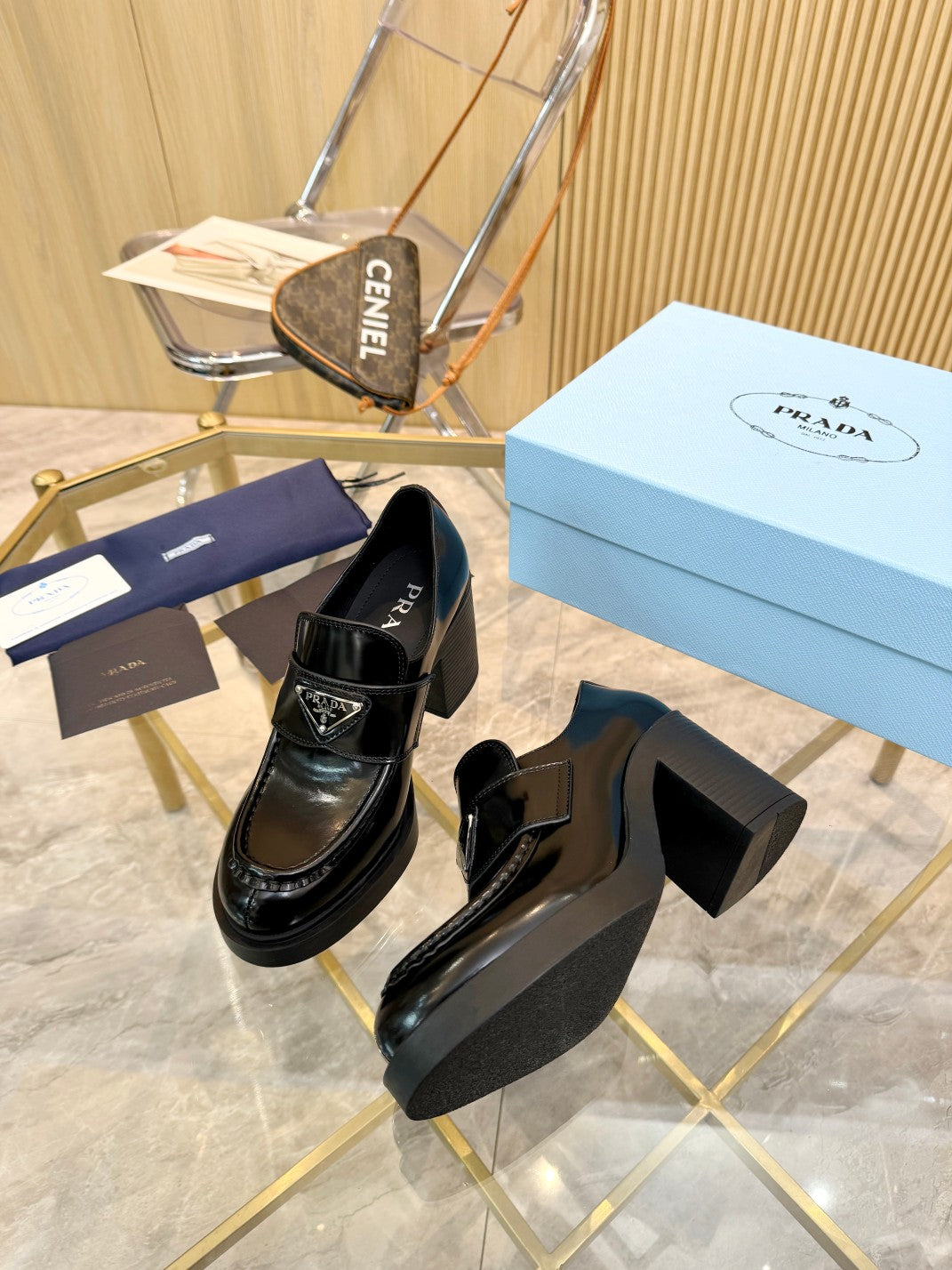 285ZPD63ZDE Stylish leather High heels