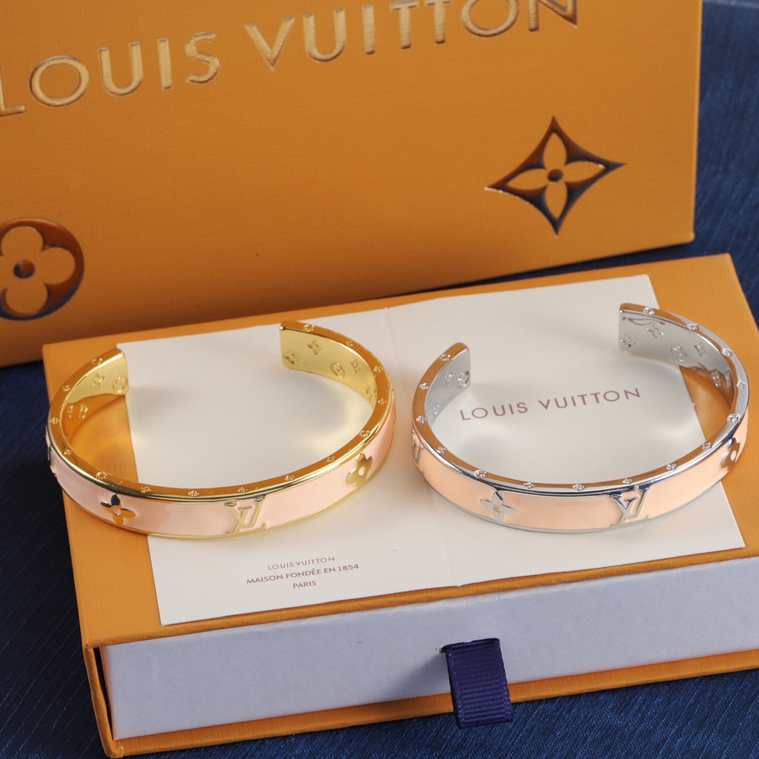 14E1092KDE Stylish  Bracelets