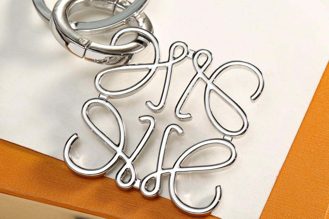 3RA15ADE Stylish key closure