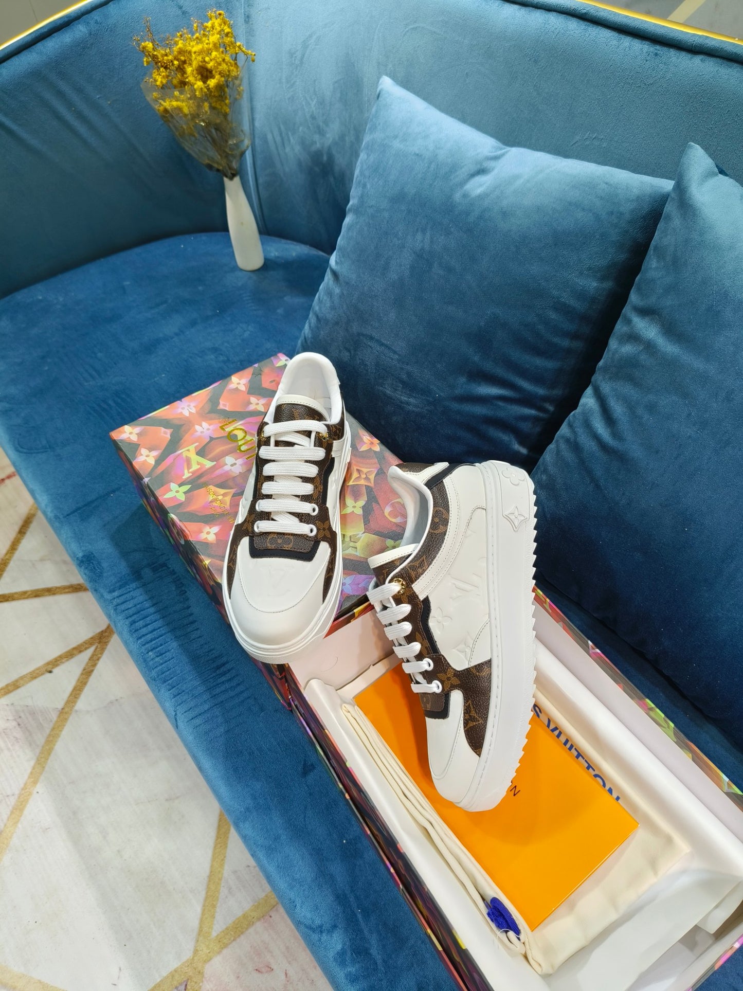 2YE45ZDE Stylish Sneakers