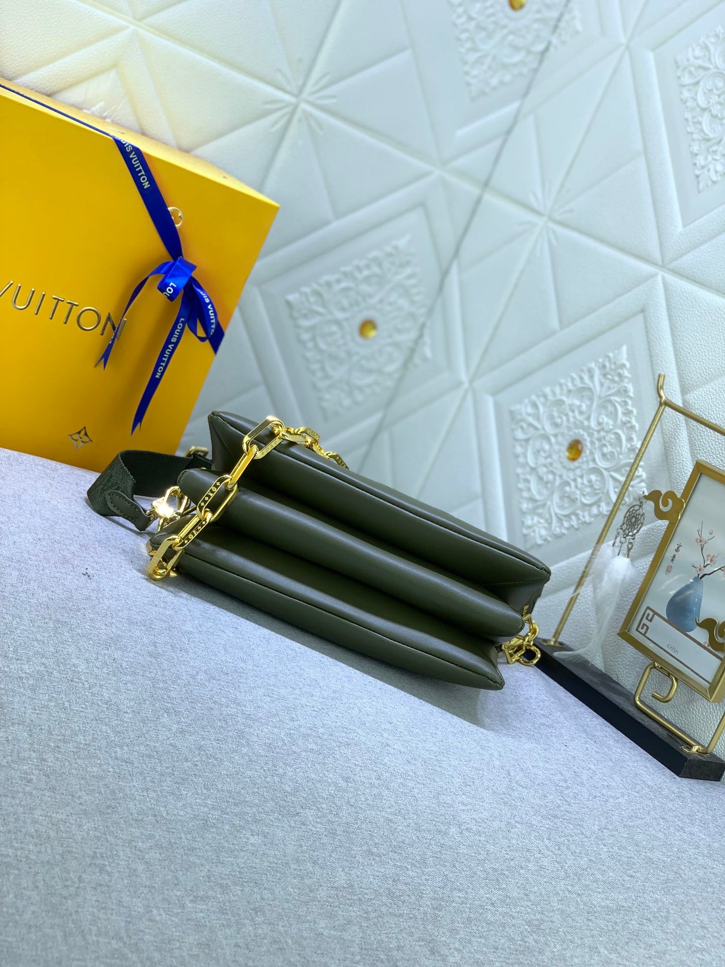 2XE40BDE Stylish leather bag 