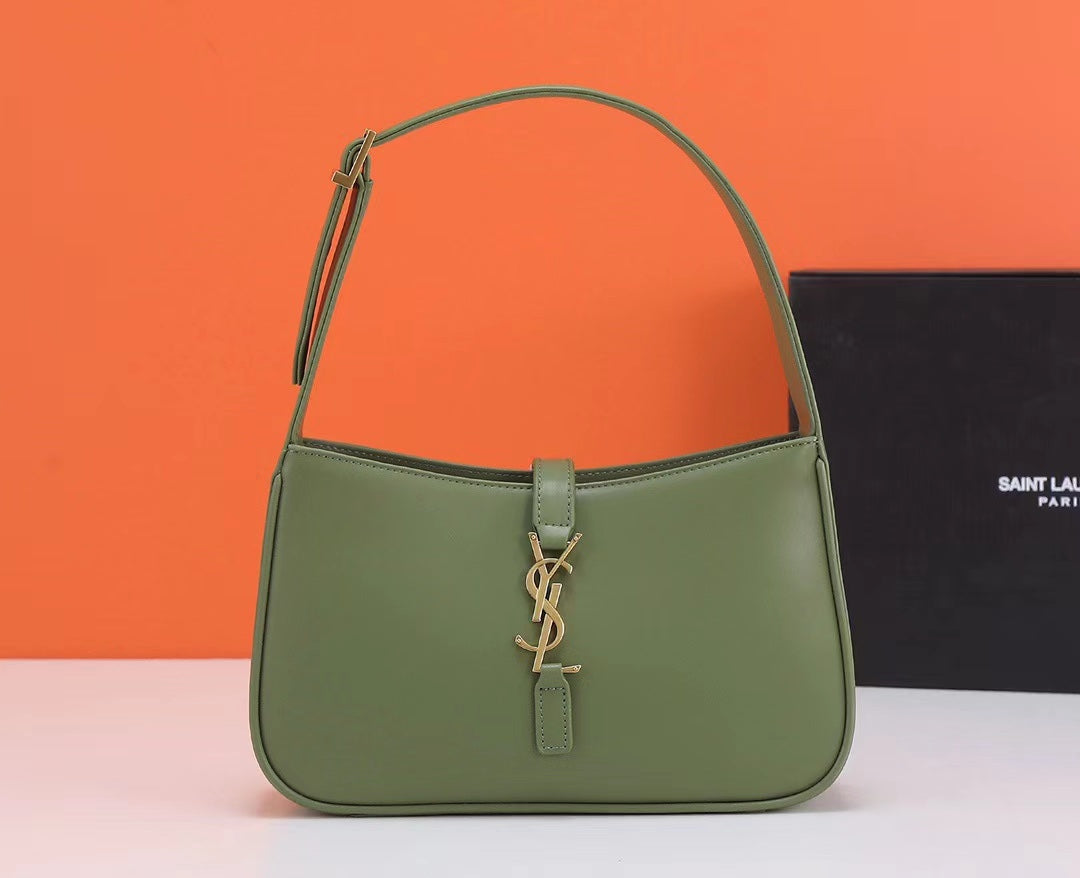 4XSL29BDE Stylish leather bag 