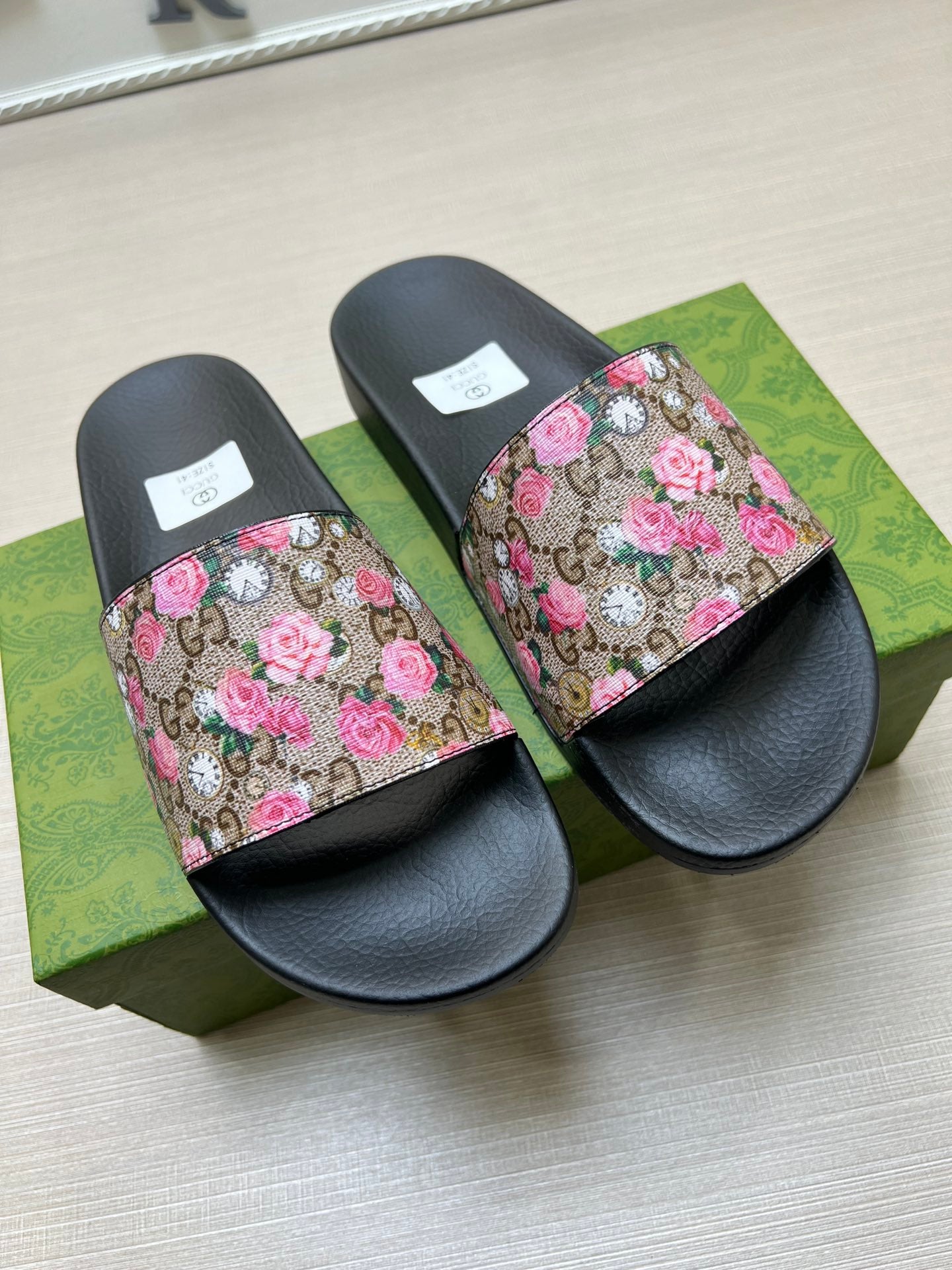5WB239ZDE Stylish Slippers