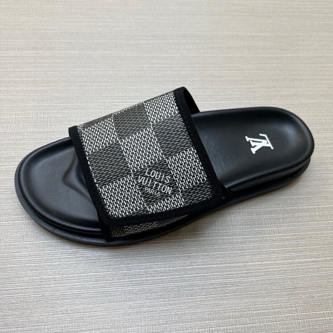 5QE3ZDE Stylish Slippers