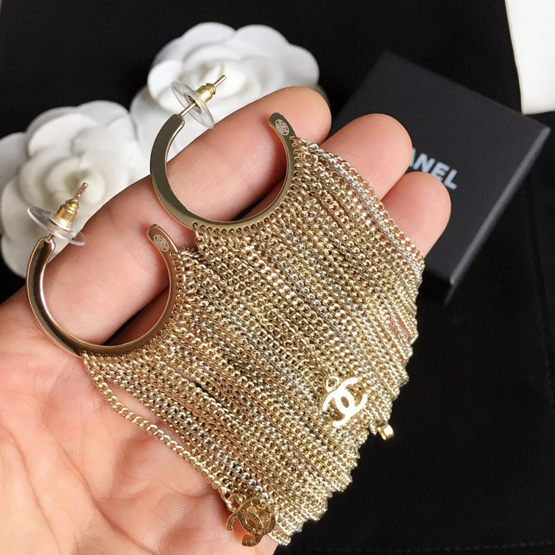 14C108EDE Stylish Earrings