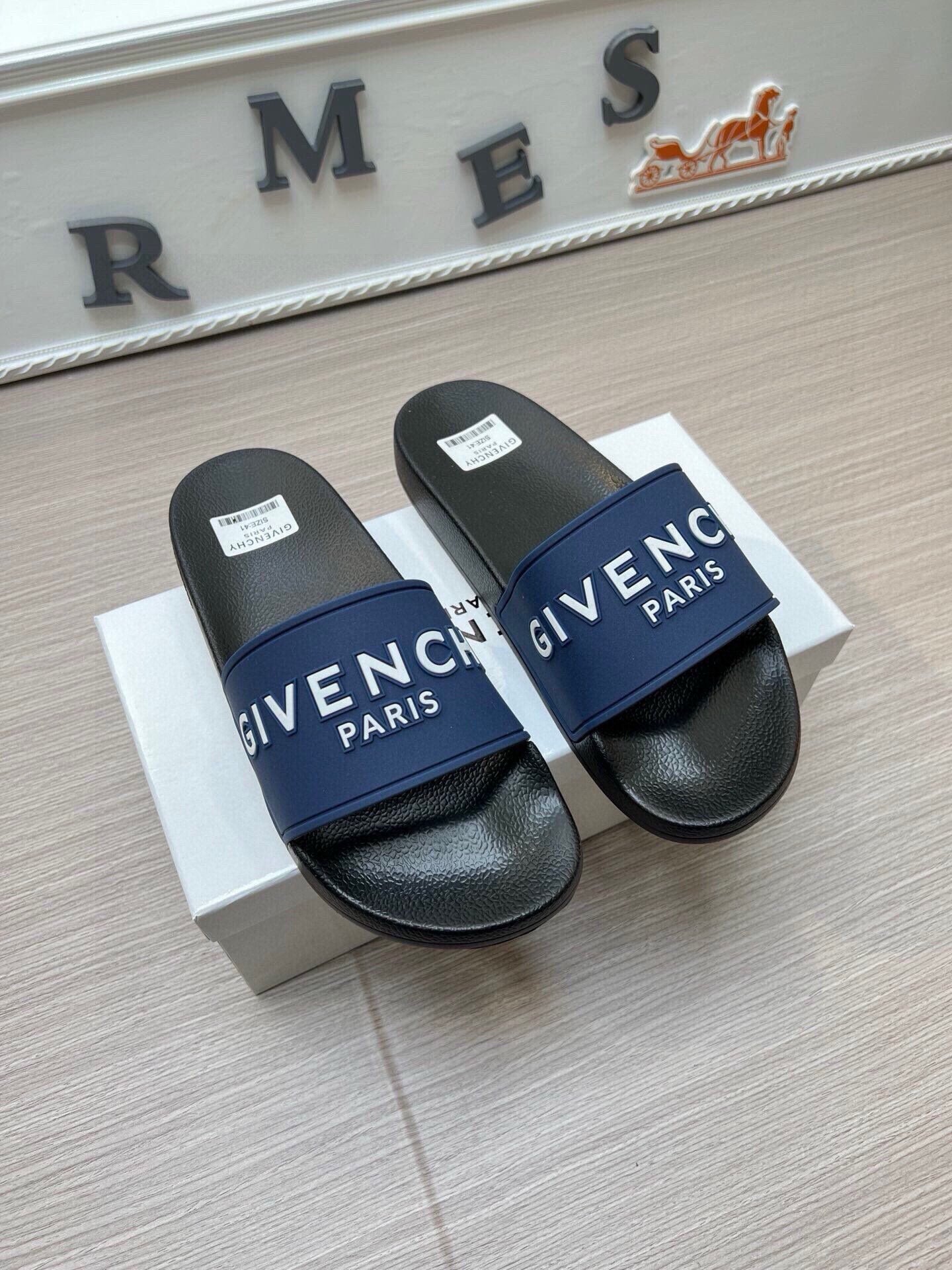 535ZGV263ZDE Stylish Slippers