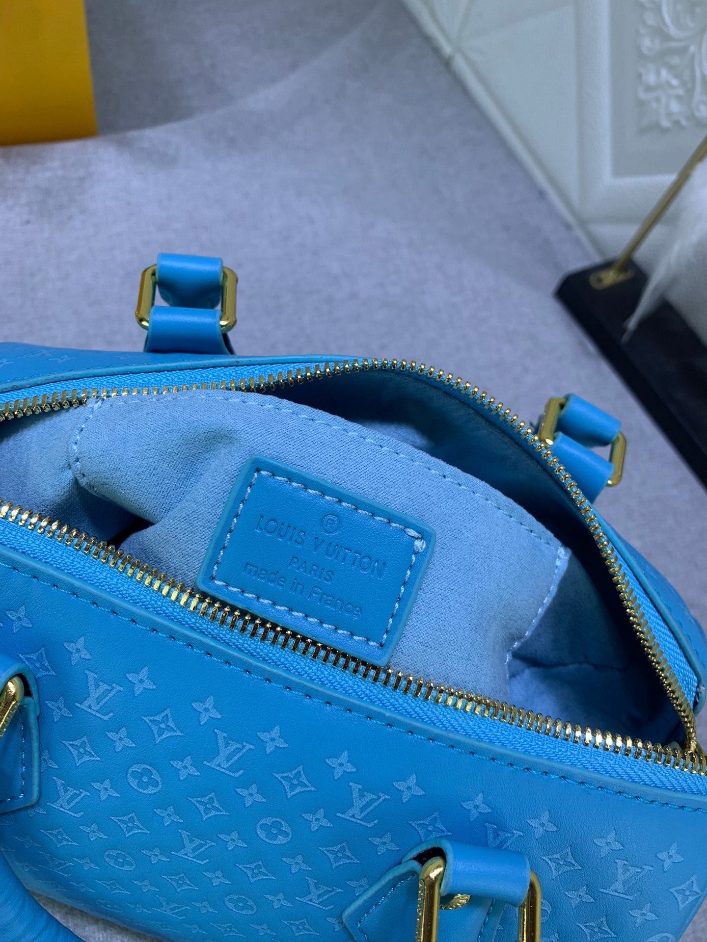 1XE143BDE Stylish leather bag 