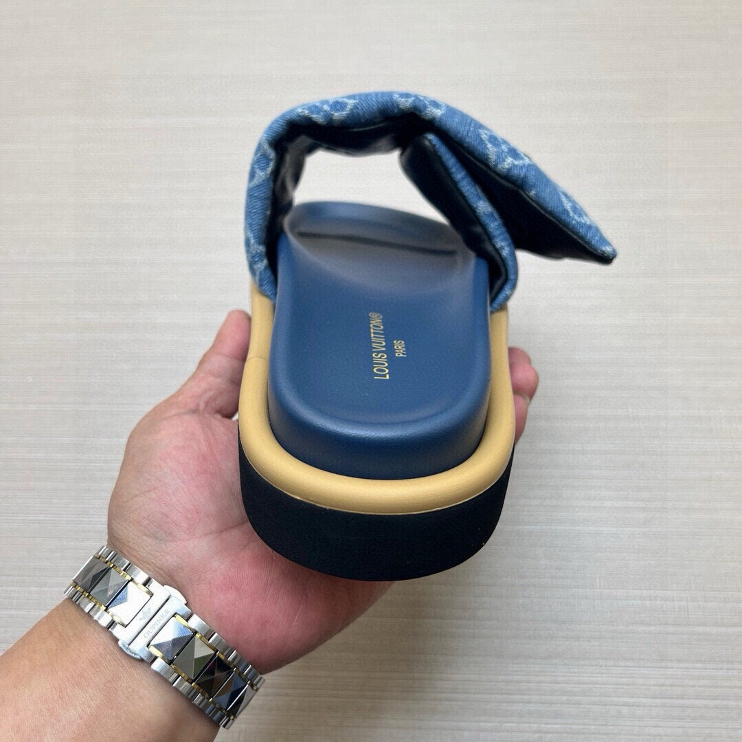5QE7ZDE Stylish Slippers