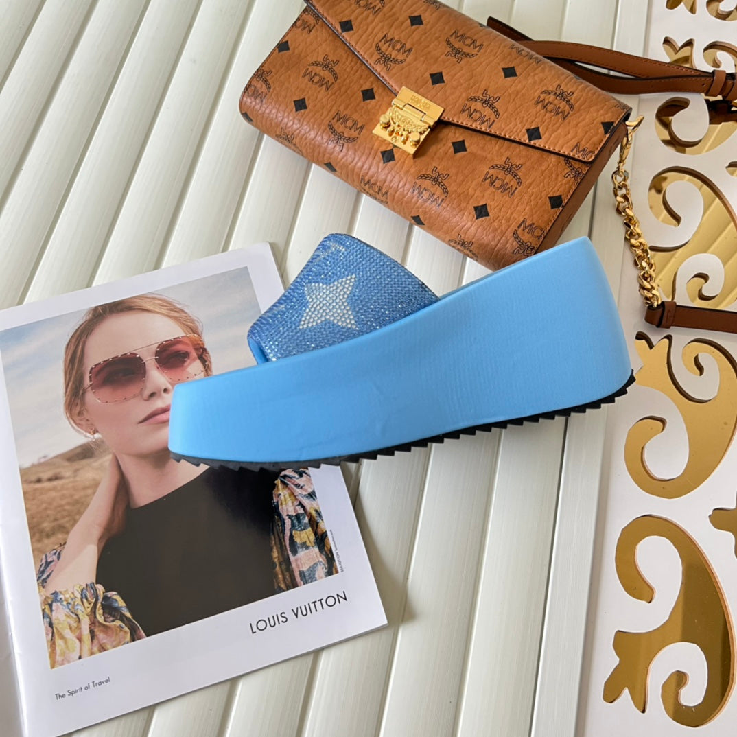 14E90ZDE Stylish Slippers