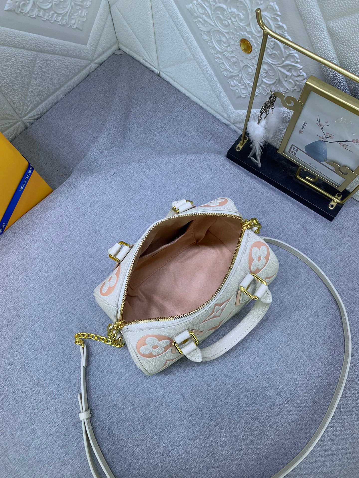 2XE264BDE Stylish leather bag 