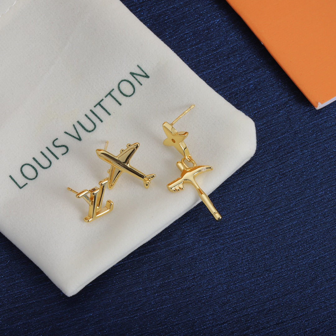 1YE343EDE Stylish Earrings