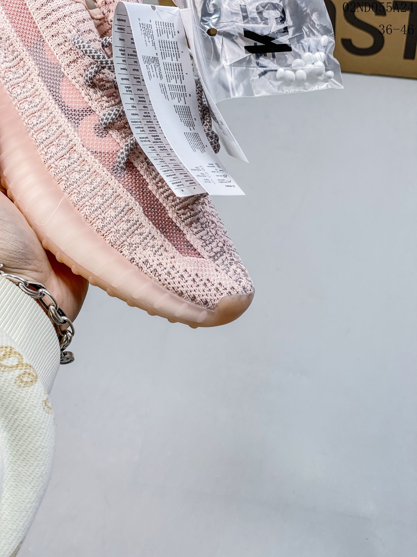 4YA71ZDE Stylish Sneakers (No Box, August-October Big Sale)