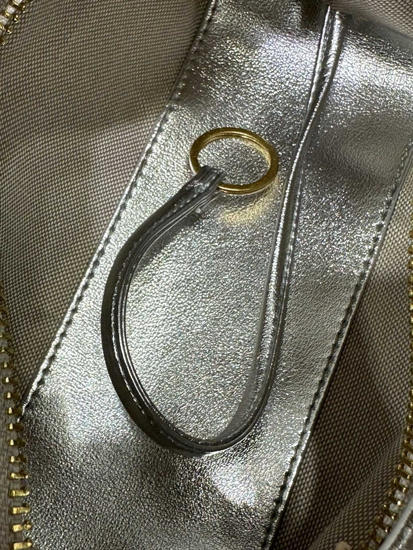 1XA84BDE Stylish leather bag