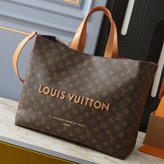 15XE8BDE Stylish leather bag