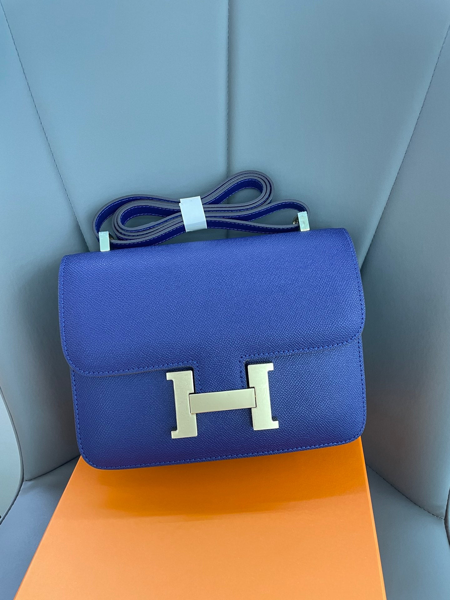 155NH66BDE Stylish leather bag