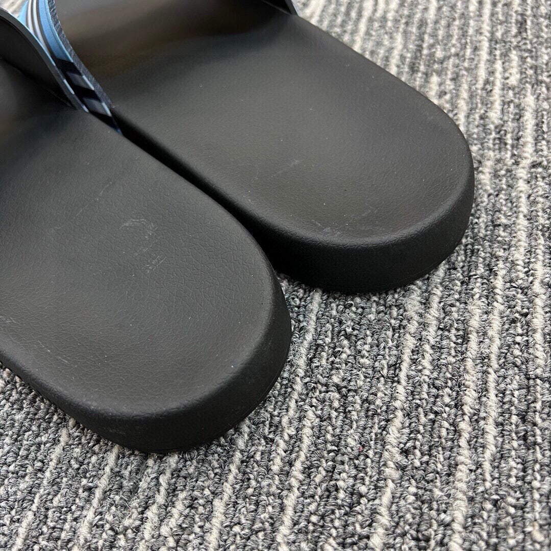 535ZR257ZDE Stylish Slippers