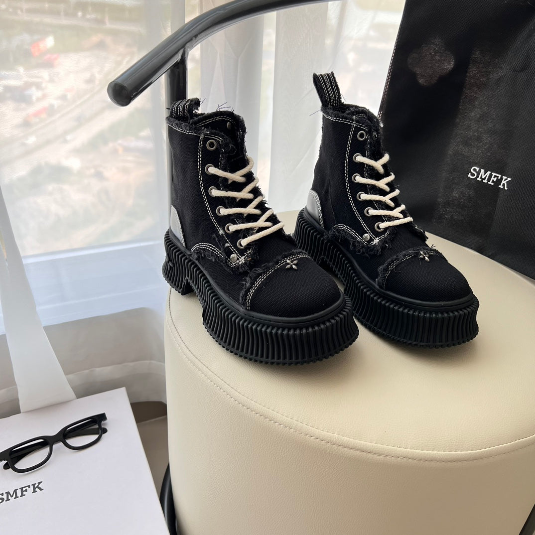 1JA17ZDE Stylish boots