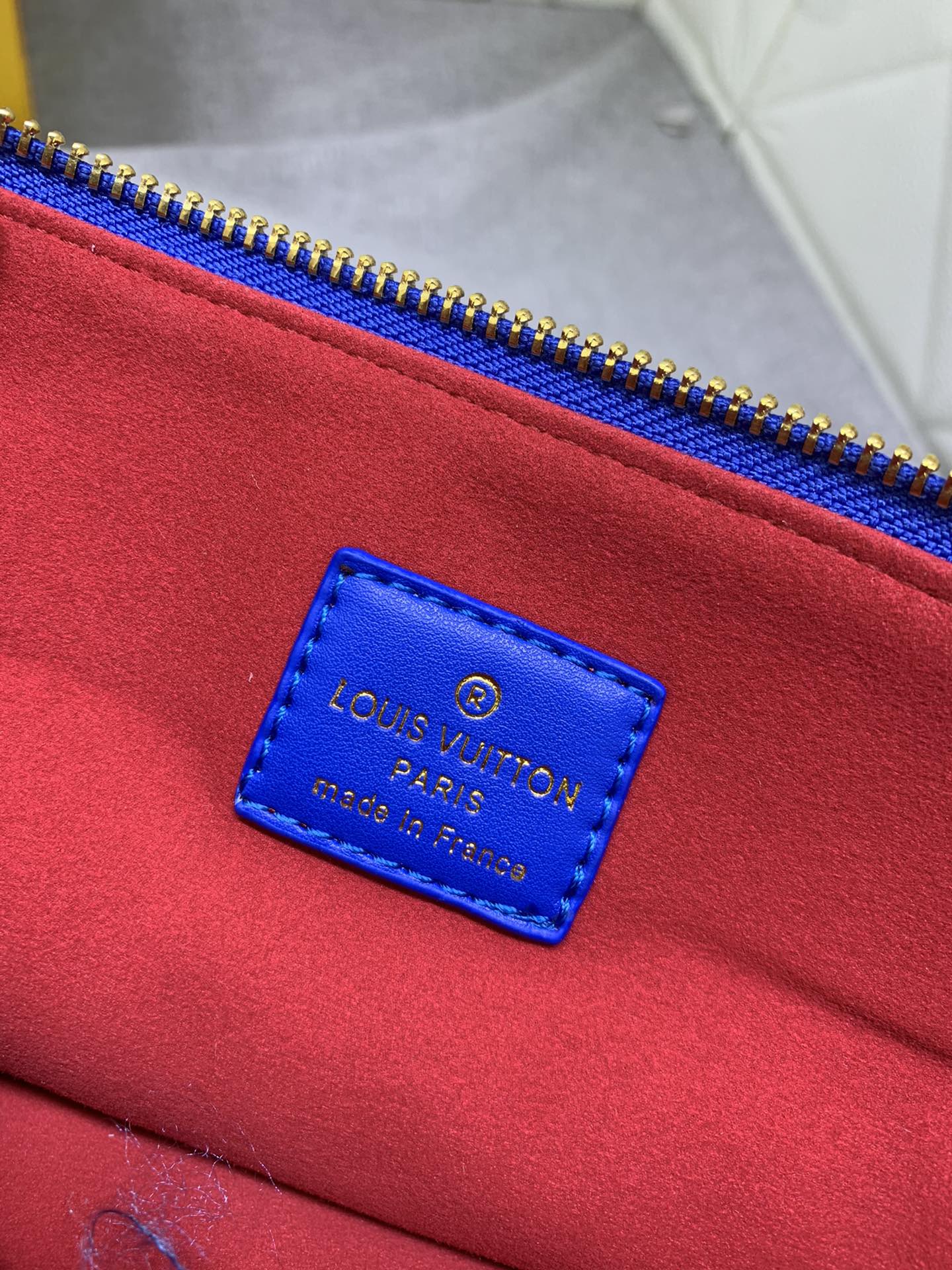 2XE39BDE Stylish leather bag 