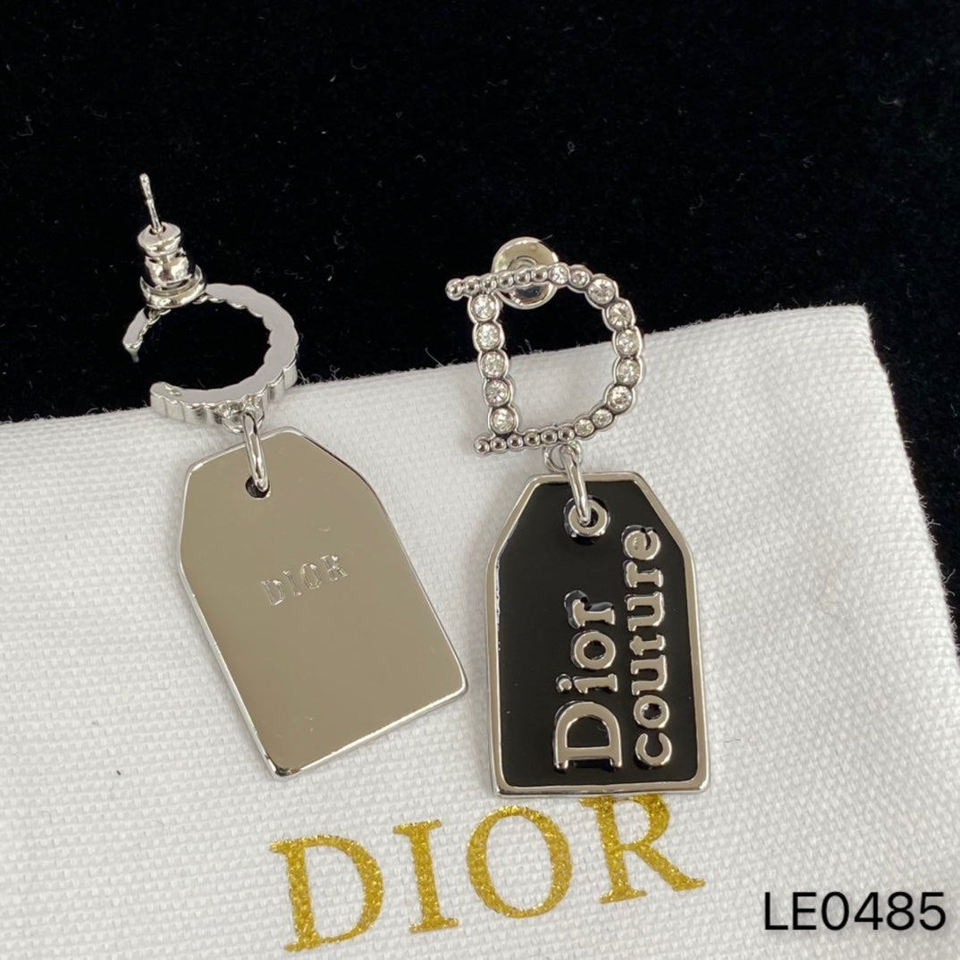 1YD215EDE Stylish Earrings