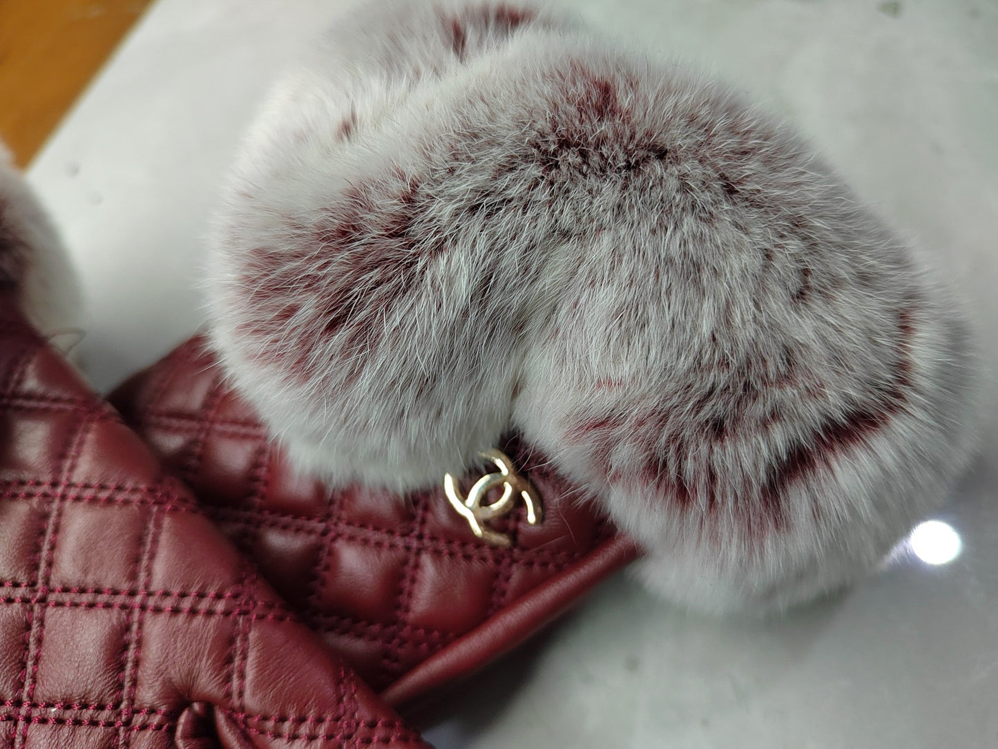 24C113SDE Stylish  gloves