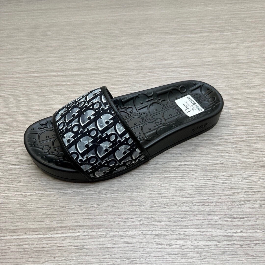 5LD214ZDE Stylish Slippers