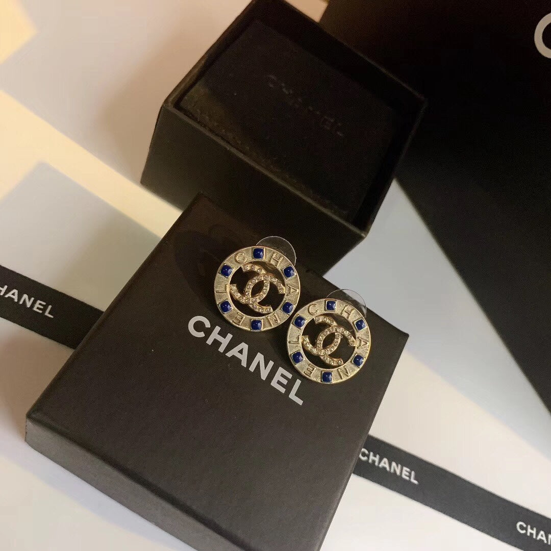 14C22EDE Stylish Earrings