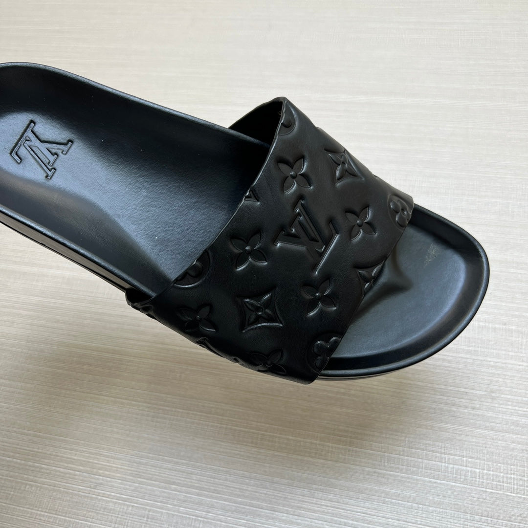 54E84ZDE Stylish slippers