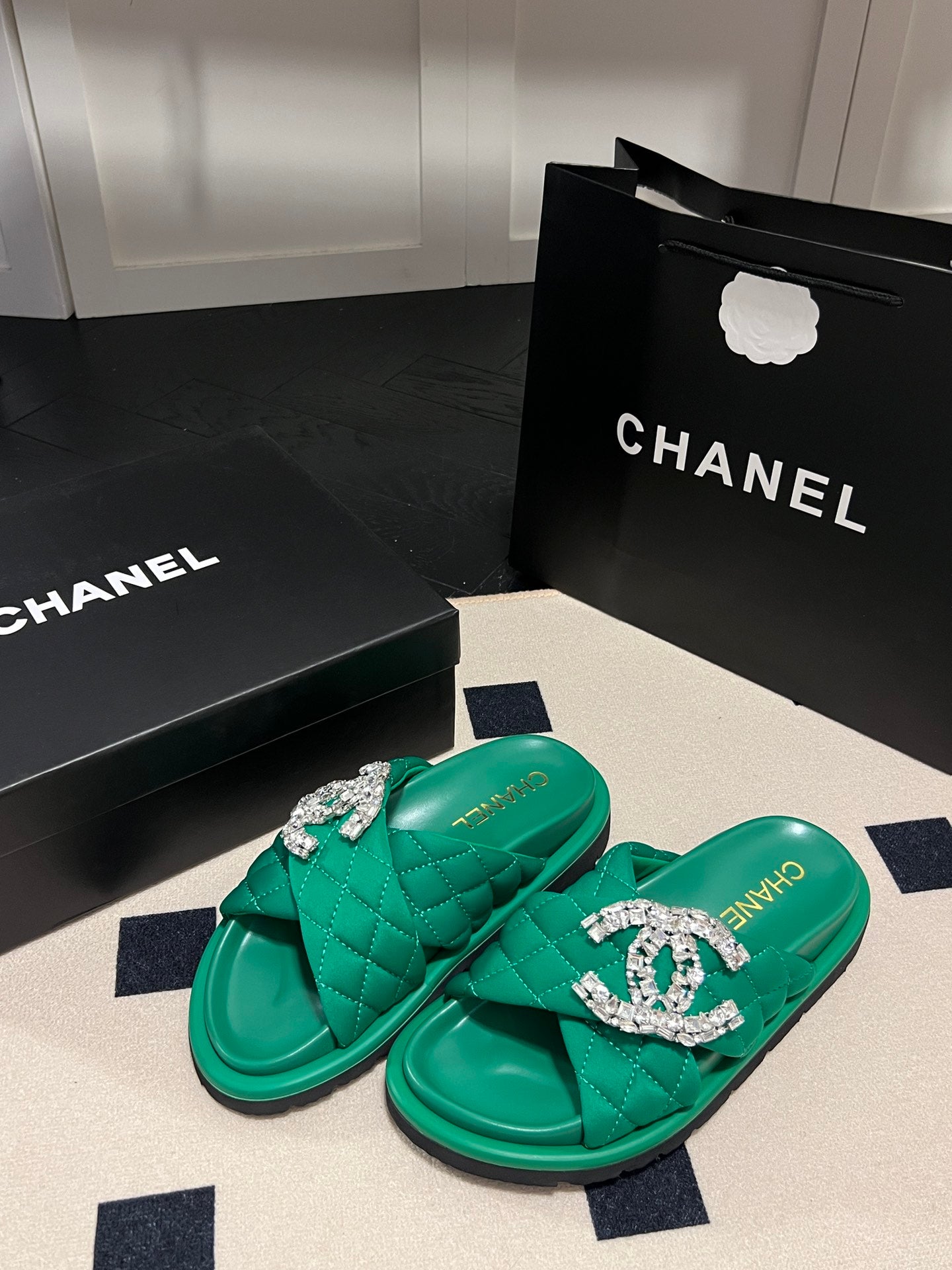 14C94ZDE Stylish Slippers