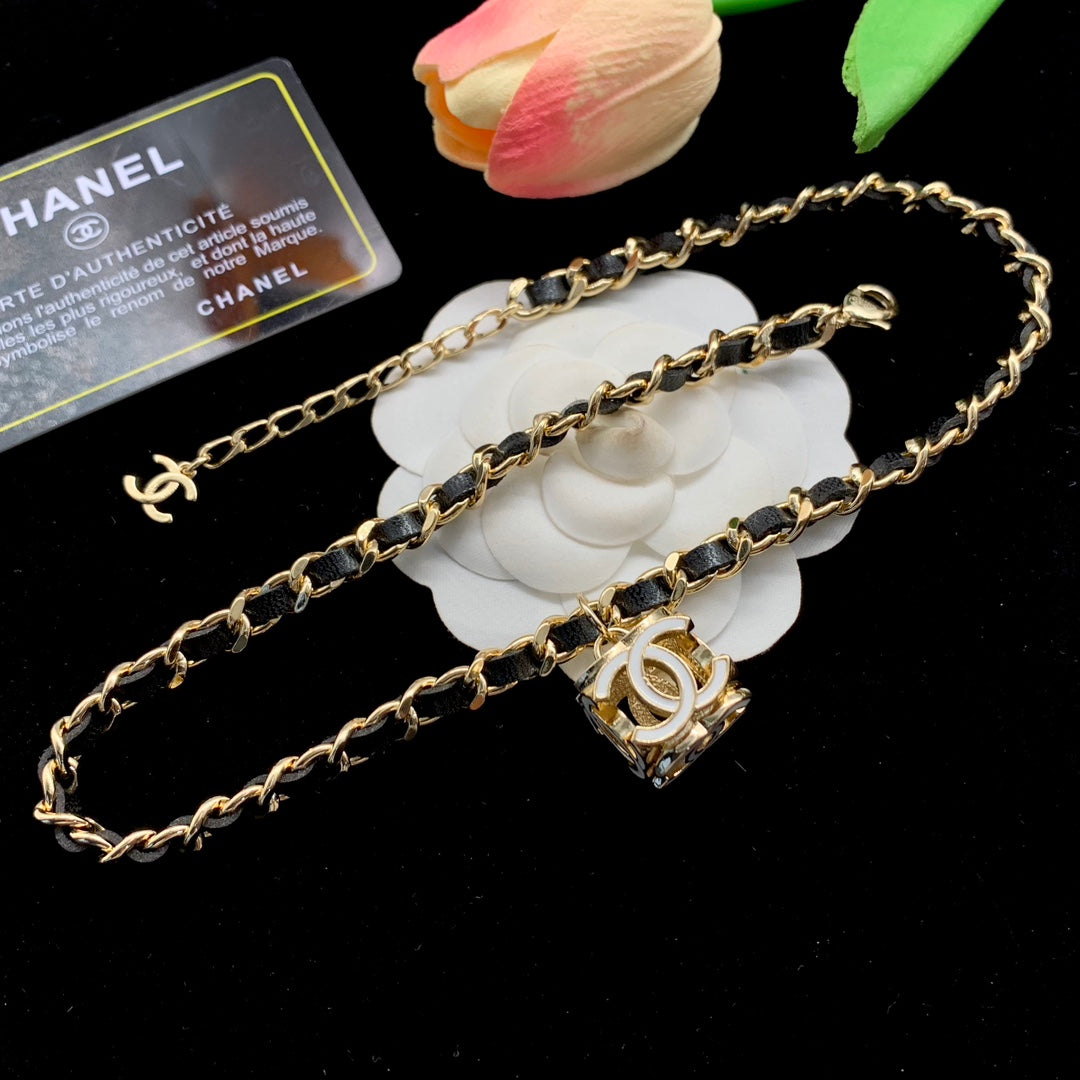 1NC182XDE Stylish Necklaces