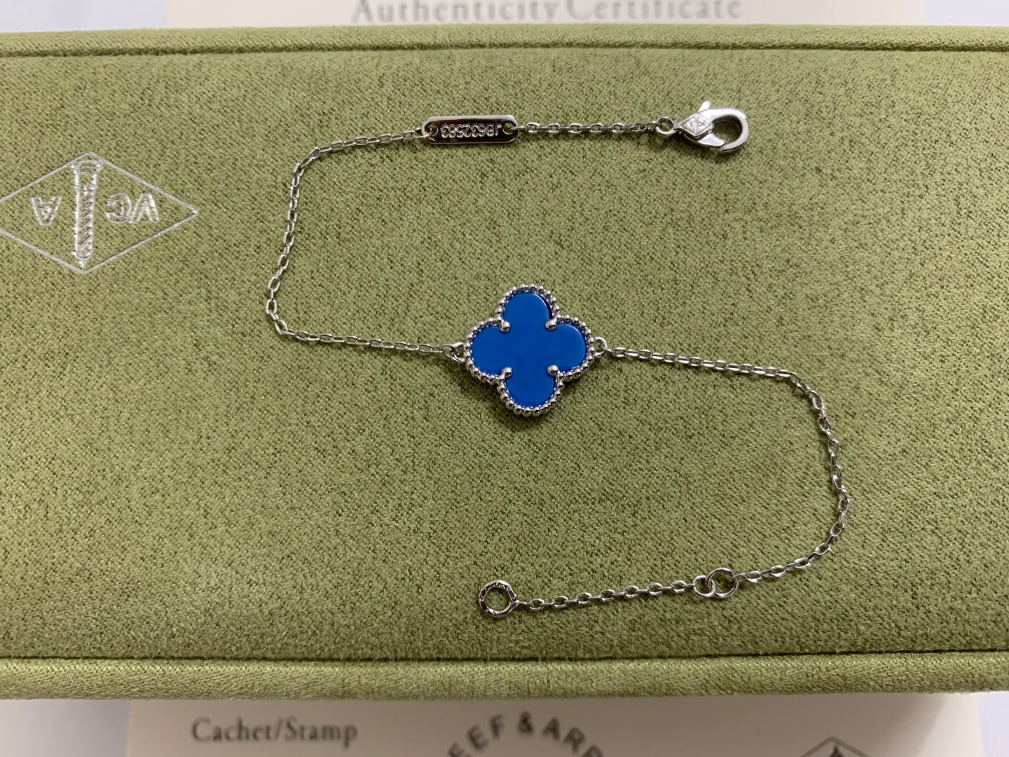 5XVA187KDE Stylish1 flower bracelet