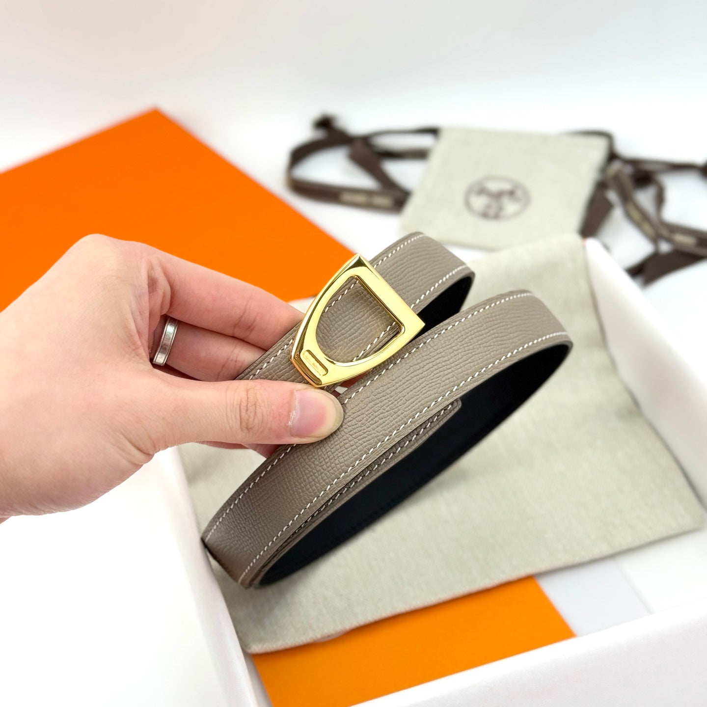 155RH232PDE Stylish  High quality belt With full package