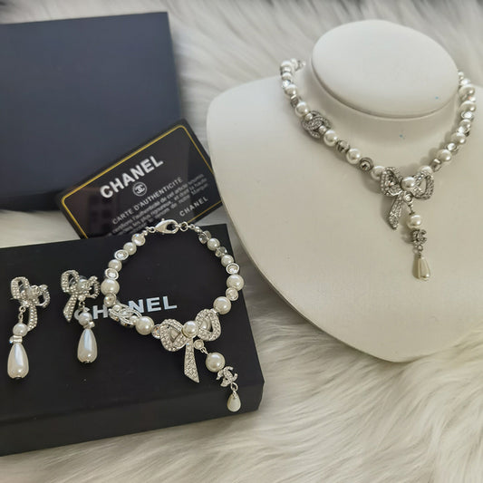14C668KDE Stylish Earrings Bracelets Necklaces
