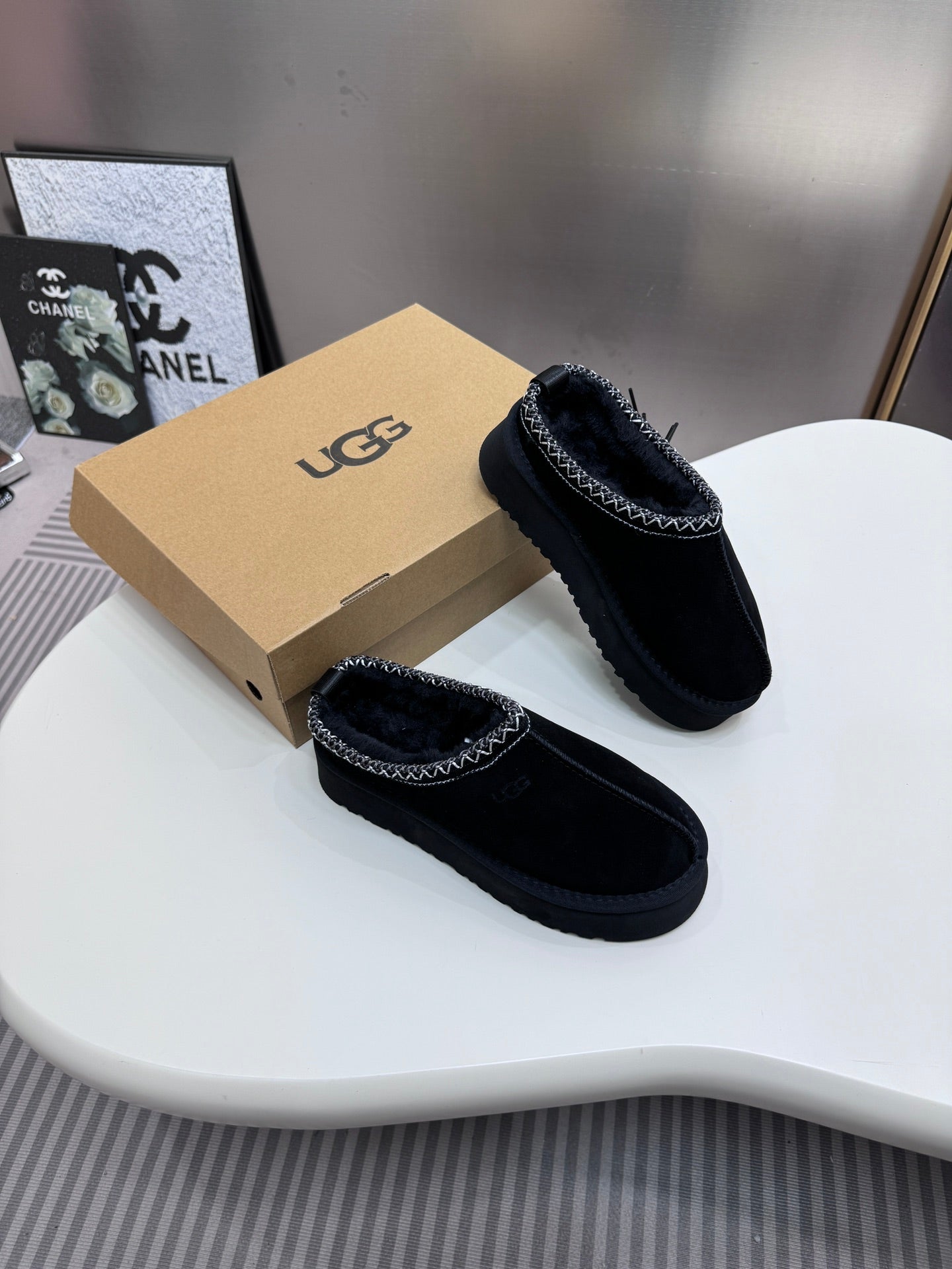 1LU13ZDE Stylish snow boots