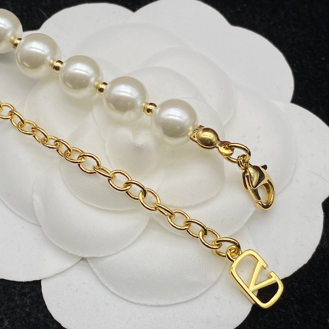 1XVA336EDE Stylish Earrings
