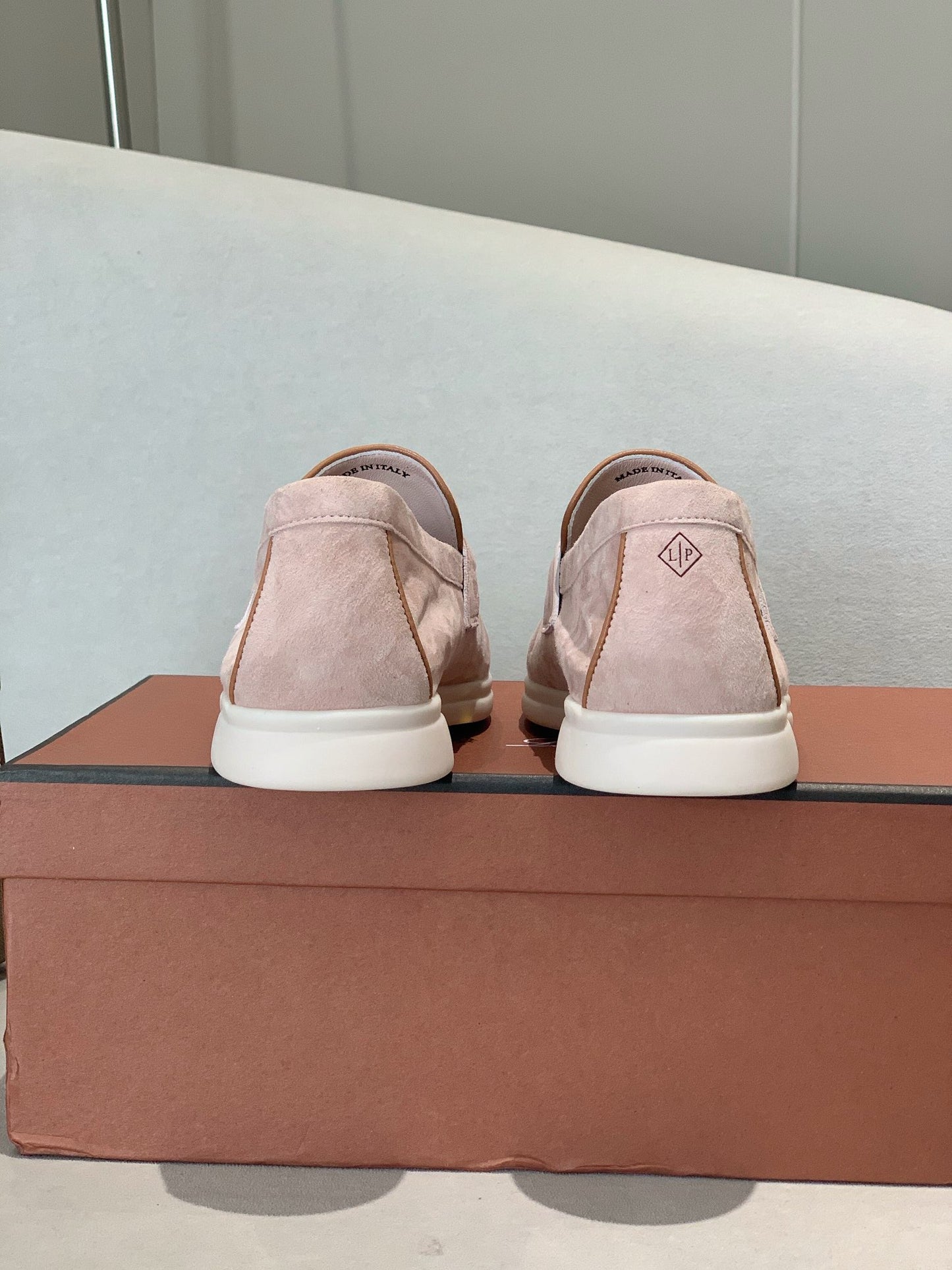J55RA10ZDE Stylish shoes