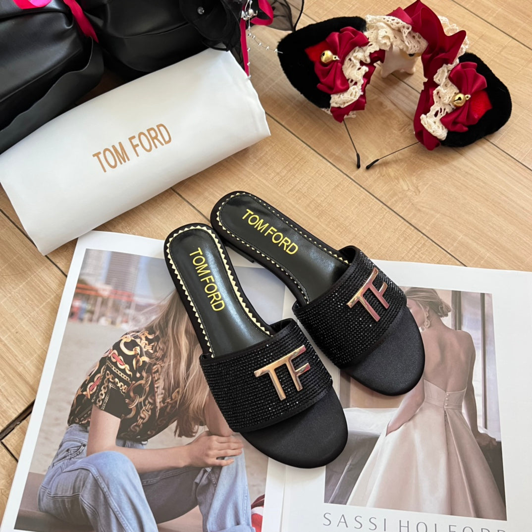 14A89ZDE Stylish Slippers