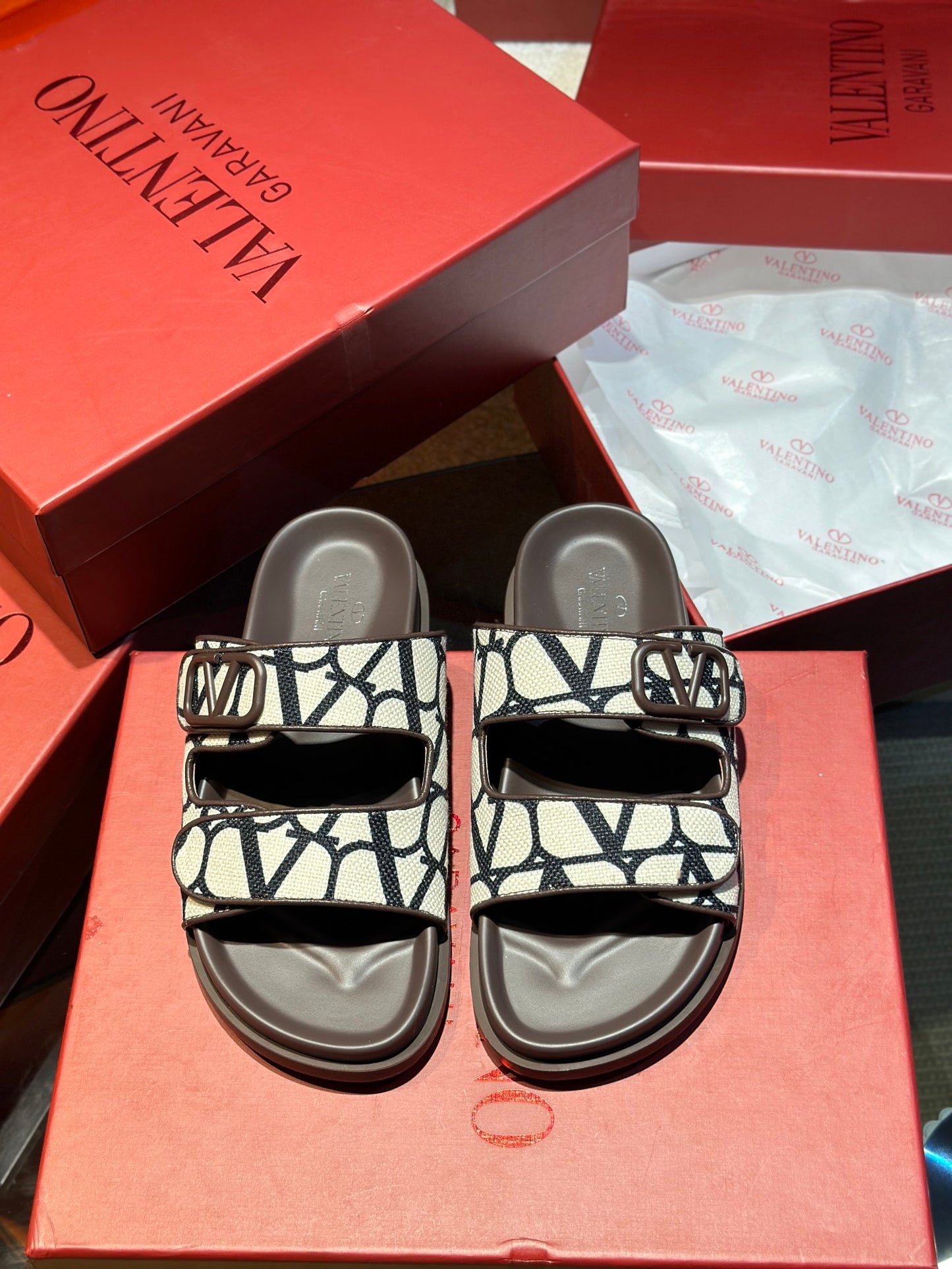 14VL210ZDE Stylish Slippers