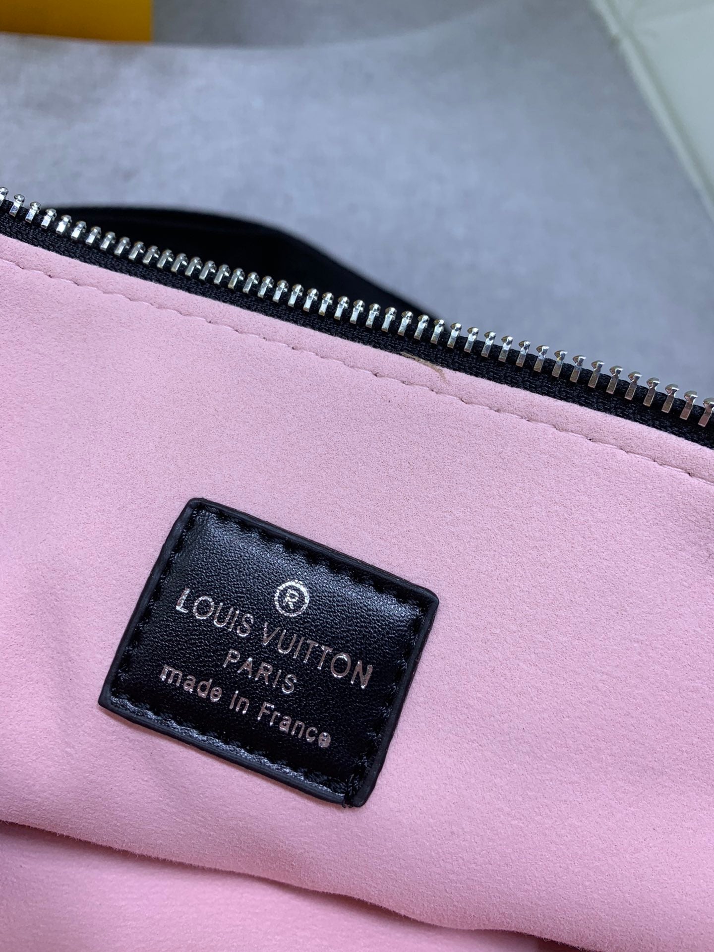 2XE40BDE Stylish leather bag 