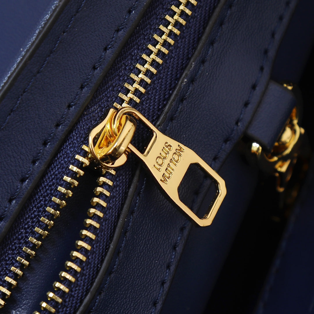 1XE441BDE Stylish leather bag