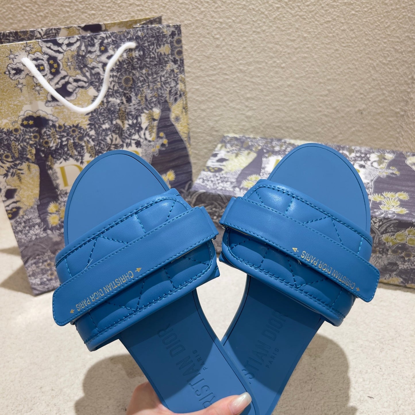 14D79ZDE Stylish Slippers