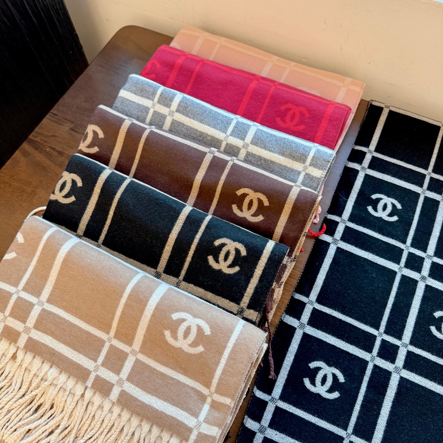 185ZC35WDE Stylish Winter Scarves