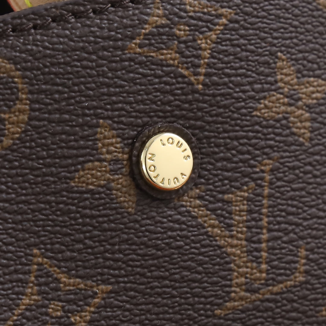 2XE317BDE Stylish leather bag 