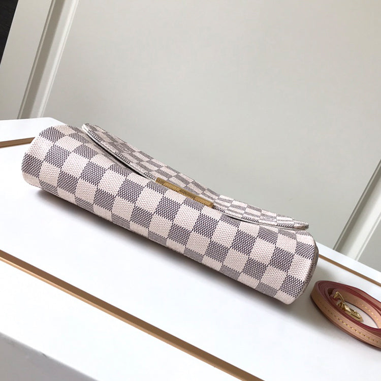 AE103BDE Stylish leather bag 