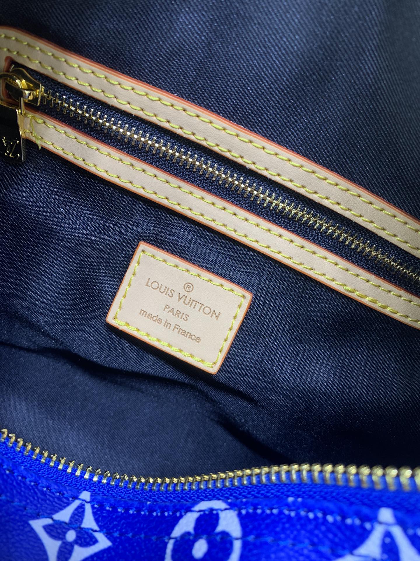 2XE268BDE Stylish leather bag 