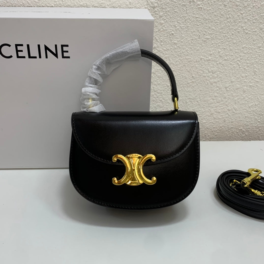 1XCL40BDE Stylish leather bag 