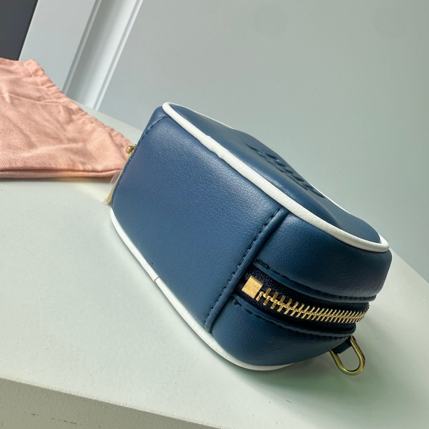 155NA55BDE Stylish leather bag